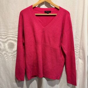 Ann Taylor V-neck Ribbed Sweater Size S